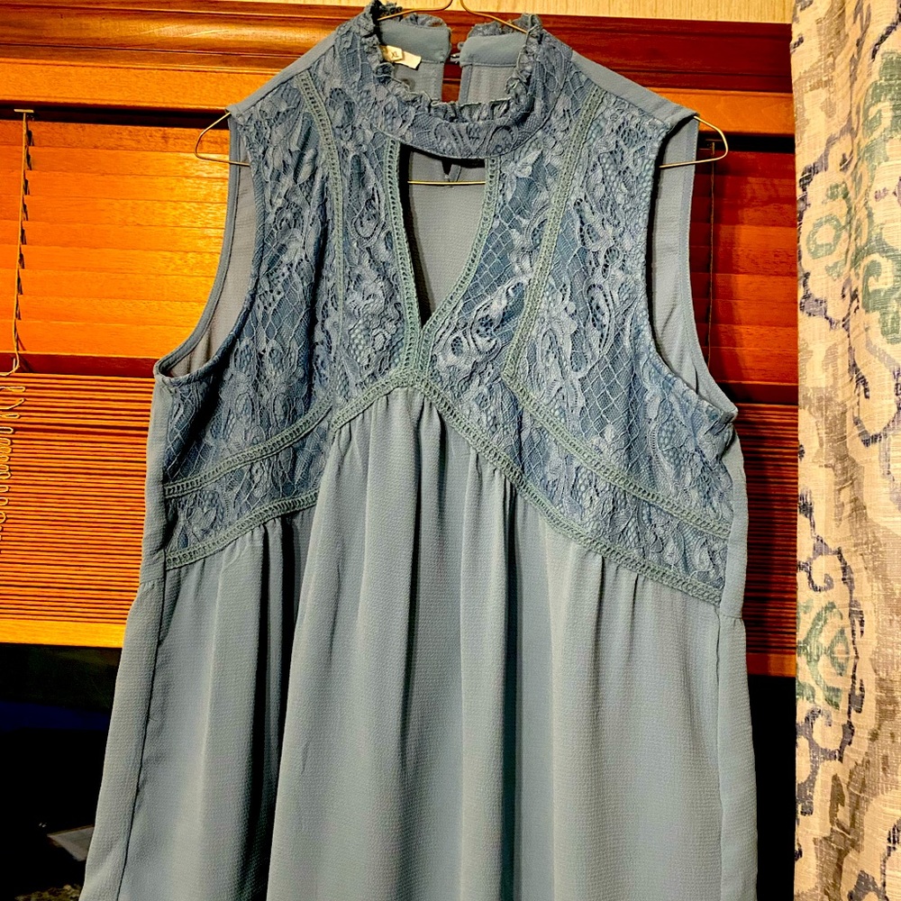 Pretty blue top